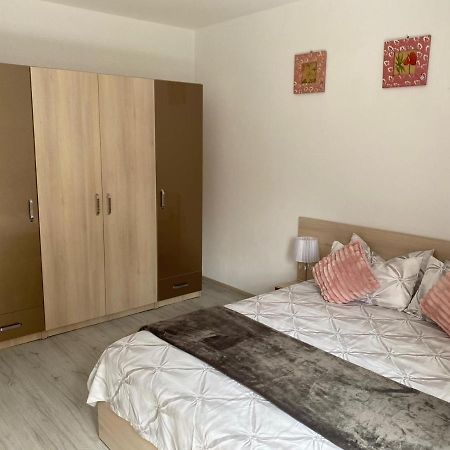 Rebeca Apartament Lugoj Eksteriør bilde